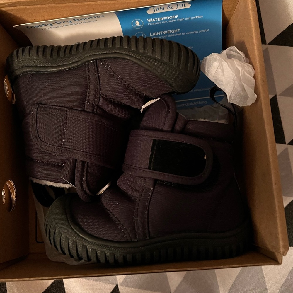Jan & Jul toddler snow boots